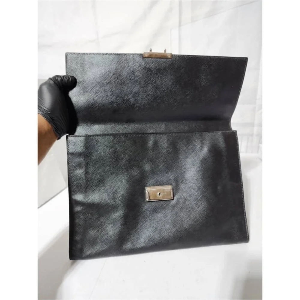 Prada this authentic